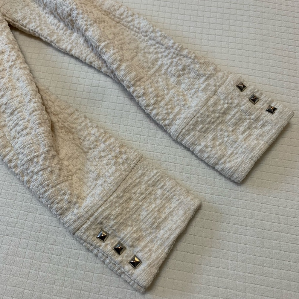 Pleione textured cream colored cropped jacket - Picture 9 of 14